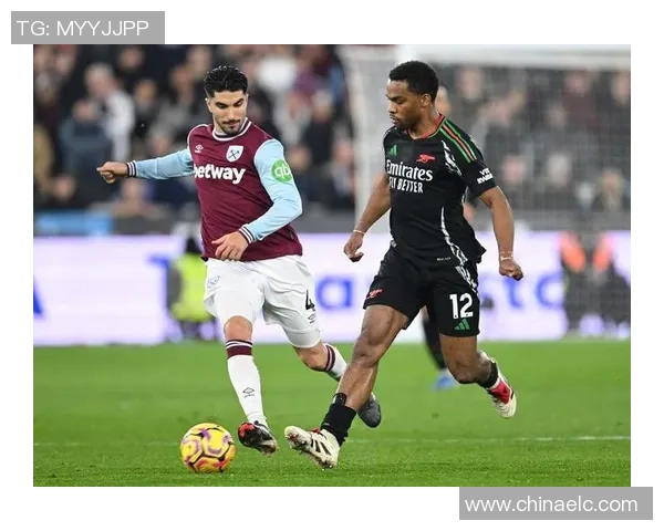 世界杯精彩对决本菲卡与阿森纳战成平局帽子戏法引发全场热潮