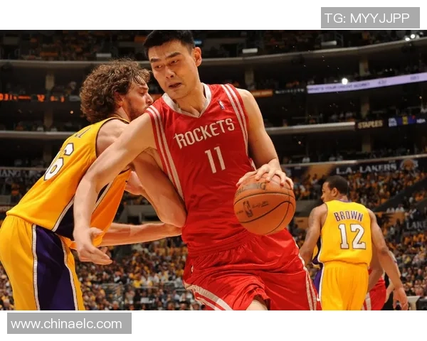 姚明母校回顾：探索他的篮球之路与教育成就的交汇点