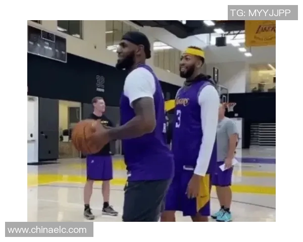 姚明近况如何他在篮球事业与生活中是否依然健康快乐