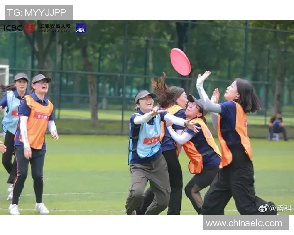 飞盘竞技的魅力与挑战：深入探讨重庆飞盘队的独特节奏与团队精神