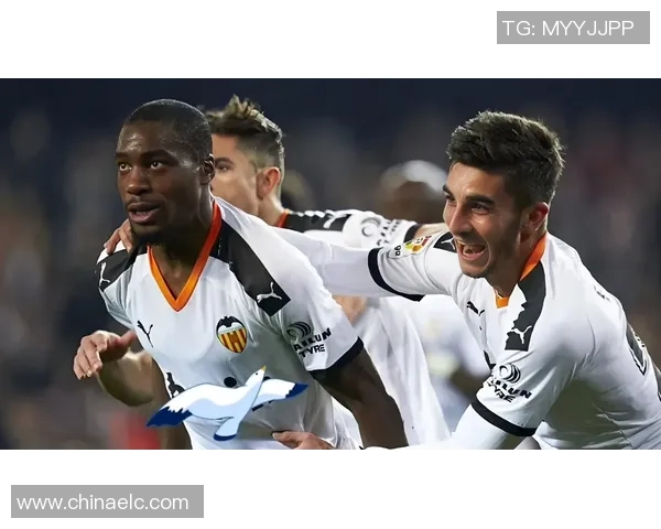 巴萨逆转AC米兰友谊赛精彩瞬间解析引发全场热议 巴萨逆转AC米兰友谊赛精彩瞬间解析引发全场热议