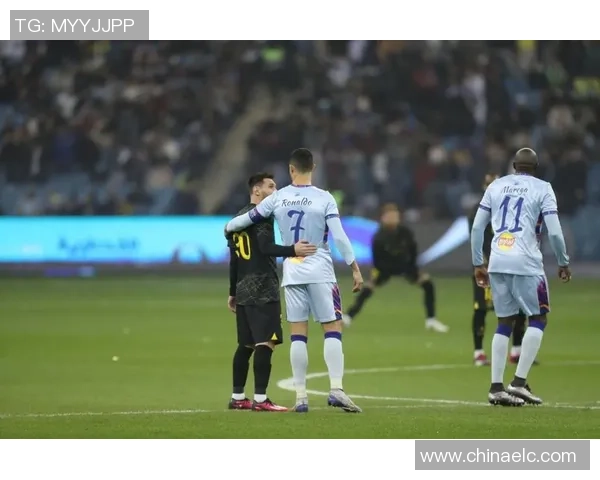 国王杯精彩对决巴黎圣日耳曼五球大胜曼联全场沸腾瞬间回顾