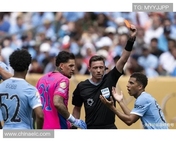 英超激战巴黎圣日耳曼险胜曼城神扑引争议判罚全场沸腾 英超激战巴黎圣日耳曼险胜曼城神扑引争议判罚全场沸腾